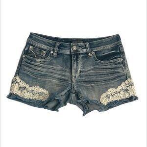 Shyanne lace jean shorts size 27 shortie